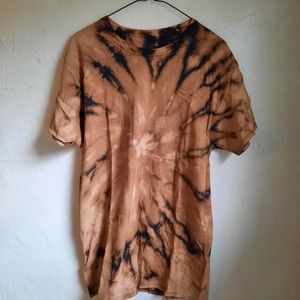 Handmade reverse tie dye T shirt Fruit of the Loom swirl tie dye design